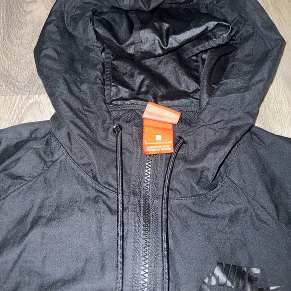 NIKE Womens Sportswear Windrunner Jacket - Picture 3 of 5